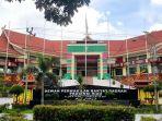 Gedung-DPRD-Riau.jpg