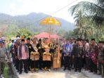 Gubernur-Riau-Syamsuar-dan-isteri-dapat-gelar-adat-sang-sako-masyarakat-Minang.jpg