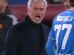 Jose-Mourinho-teriak-kepada-penyerang-Napoli-Khvicha-Kvaratskhelia.jpg