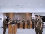 Kajari-Pekanbaru-Silpia-Rosalina-serah-terima-jabatan-2-pejabat-jaksa.jpg
