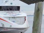 Kapal_ferry_Dumai_line_di_pelabuhan_pelindo_Dumai.jpg