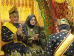 Kapolres-Inhu-dan-Istri.jpg