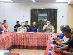 Kapolres-dumai-pimpin-rapat-koordinasi-finalisasi-kesiapan-pelaksanaan-debat-publik-kedua.jpg