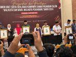 Kelima-pasangan-calon-memperlihatkan-nomor-urut-dalam-Pilwako-Pekanbaru.jpg
