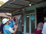 Keluarga-pra-sejahtera-Jember-dapat-sambungan-listrik-gratis.jpg