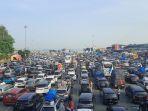 Kondisi-Pagi-Ini-Pelabuhan-Merak-Dipadati-Pemudik.jpg