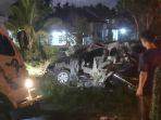Kondisi_mobil_innova_hancur_akibat_lakalantas_di_Kecamatan_Tempuling.jpg