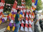 Lapak-Jualan-Bendera-Agil-di-Jalan-Sudirman-Kota-Bengkalis.jpg