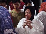 Mensos-Tri-Rismaharini-dengarkan-keluhan-warga.jpg
