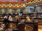 Nalladia-Ayu-Rokan-tampak-hadir-di-kegiatan-di-DPRD-Riau.jpg