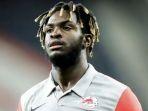 Napoli-dan-AS-Roma-rebutan-Oumar-Solet.jpg