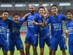 PSPS-Pekanbaru-usai-cetak-gol-ke-gawang-Garudayaksa-FC.jpg