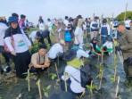 PT-PLN-Persero-melalui-PLN-Peduli-bersama-warga.jpg