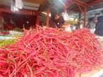 Pedagang_cabai_di_sebuah_pasar_di_Pekanbaru_07102025.jpg