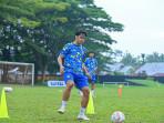 Pekanbaru-FC-latihan-di-Lapangan-Kopasgat.jpg