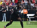 Penjaga-gawang-Manchester-United-Andre-Onana-meneriaki-rekan-setimnya-Harry-Maguire.jpg