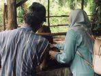 Petugas-kesehatan-hewan-sedang-memberikan-vitamin-kepada-hewan-ternak-di-Kota-Dumai.jpg