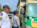 Pemilik Angkutan Barang di Pekanbaru Jangan Tahan STNK Pengemudi