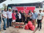 Projo-Riau-salurkan-bantuan-bencana-Sumbar.jpg