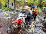 Ratusan-KK-di-2-Kecamatan-di-Rohil-Terdampak-Banjir-Brimob-Dirikan-Tenda-Darurat-dan-Bantu-Evakuasi.jpg