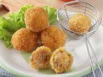 Resep-Bola-Bola-Ayam-Bisa-Jadi-Stok-Frozen-Food-untuk-Sahur-atau-Berbuka-Puasa.jpg