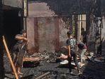 Sebuah-rumah-warga-di-Jalan-Ahmad-Yani-Bangkinang-Kota-hangus-terbakar.jpg