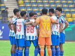 Skuad_PSPS_Riau_kala_bentrok_dengan_Nusantara_United.jpg