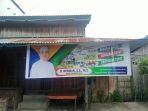 Spanduk-Herman-yang-terpasang-hingga-ke-desa-desa-Inhil.jpg