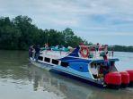 Speed-boat-Golden-Star-Express-ist.jpg