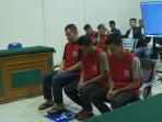 Tiga_Terdakwa_Penyelundup_87_6_Kg_Sabu_Dituntut_Hukuman_Mati_Satu_di_Antaranya_Napi_Rutan_Dumai.jpg