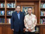 Wali-Kota-Pekanbaru-terpilih-Agung-Nugroho-bersama-SBY-di-Cikeas.jpg