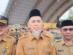Wali_Kota_Dumai_Paisal_didampingi_Sekda_dan_Kepala_BKPSDM_Dumai-12062025.jpg