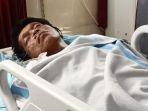 adian-napitupulu-saat-mendapat-perawatan.jpg