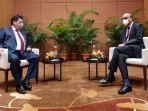 airlangga-hartarto-dengan-menteri-senior-singapura-tharman-shanmugaratnam.jpg