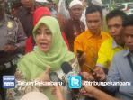 anggota-dpd-ri-intsiawati-ayus-nih_20160419_091944.jpg