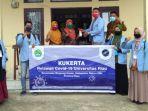 antisipasi-penularan-covid-19-mahasiswa-kukerta-unri-sosialisasi-new-normal-dan-bagikan-masker.jpg