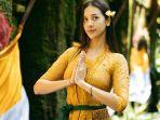 anya-geraldine-069oi64r.jpg