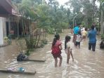 banjir-di-perawang_20170430_190451.jpg