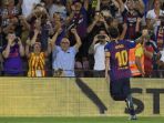 barcelona-lionel-messi-cetak-gol-gawang-alaves-la-liga-spanyol_20180819_110404.jpg