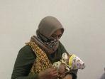 bayi-usia-3-pekan-di-samarinda-keluarkan-air-mata-darah.jpg