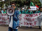 bem-seluruh-indonesia-si-melakukan-aksi-unjuk-rasa-di-kawasan-patung-kuda.jpg