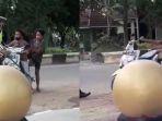 bocah-membawa-motor-ditilang-polisi.jpg