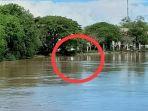 bocah-peminta-sumbangan-nyebur-ke-sungai.jpg