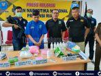breaking-news-bnnp-riau-tangkap-pengedar-narkoba-sita-35-kg-sabu-sabu-dan-6885-butir-pil-ekstasi.jpg