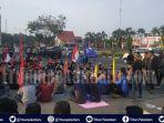 breaking-news-mahasiswa-cipayung-demonstrasi-di-kantor-gubri-minta-kapolda-riau-dan-gubri-mundur.jpg