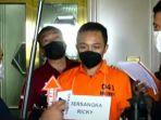 bripka-ricky-rizal-saat-menjalani-rekonstruksi.jpg