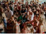 bule-yoga-di-bali.jpg