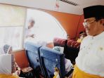 bupati-inhil-hm-wardan-dan-jch_20170801_170430.jpg