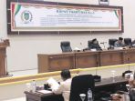 bupati-inhil-hm-wardan-menyampaikan-sambutan-pada-rapat-paripurna-di-dprd-inhil_20180213_092148.jpg