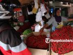 cabe-cabai-sembako-pasar-agus-salim-pasar-suka-ramai_20180612_141817.jpg